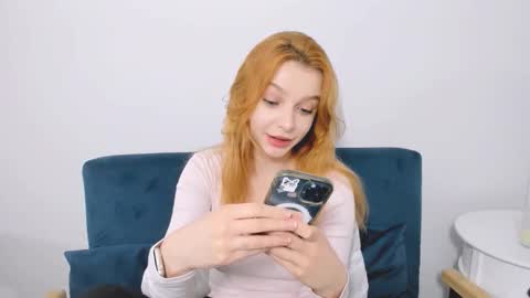 Snapshot of amberstudent chatting on 12.14.25 Amber online show from 12.14.25