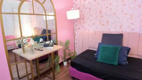Amelia Adams online show from 04.20.26