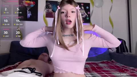 Amelia Aley  online show from 01.04.25