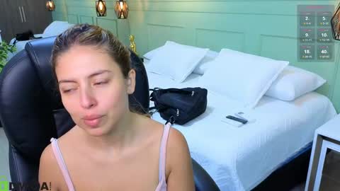 Snapshot of amelia_chillvibes chatting on 09.18.25 AMELIA online show from 09.18.25