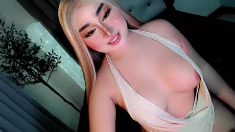 Snapshot of amelia_nicole08 chatting on 11.19.25 amelia_nicole08 online show from 11.19.25