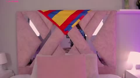 Snapshot of amelia_saenz_ chatting on 06.17.26 Amelia online show from 06.17.26