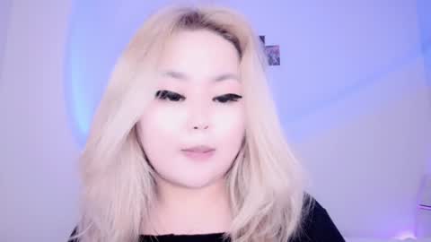 Snapshot of amelia_sunlight chatting on 12.04.24 Amelia online show from 12.04.24