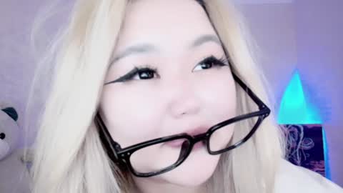 Snapshot of amelia_sunlight chatting on 12.13.24 Amelia online show from 12.13.24