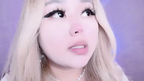 Snapshot of amelia_sunlight chatting on 12.17.24 Amelia online show from 12.17.24