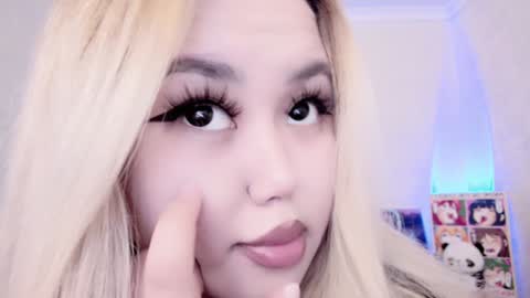 Snapshot of amelia_sunlight chatting on 12.28.24 Amelia online show from 12.28.24