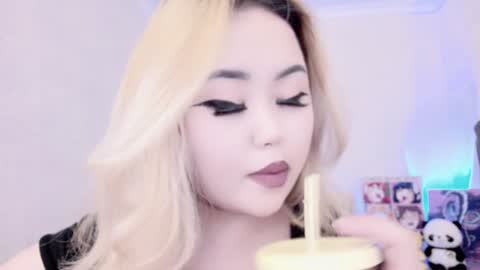 Snapshot of amelia_sunlight chatting on 02.03.25 Amelia online show from 02.03.25