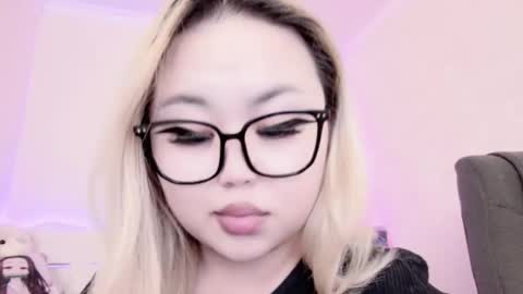 Snapshot of amelia_sunlight chatting on 02.11.25 Amelia online show from 02.11.25