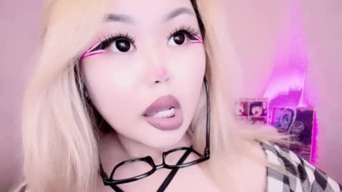 Snapshot of amelia_sunlight chatting on 02.13.25 Amelia online show from 02.13.25