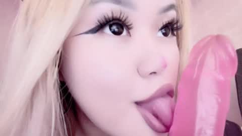 Snapshot of amelia_sunlight chatting on 02.18.25 Amelia online show from 02.18.25