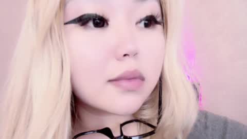 Snapshot of amelia_sunlight chatting on 02.22.25 Amelia online show from 02.22.25