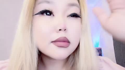 Snapshot of amelia_sunlight chatting on 03.05.25 Amelia online show from 03.05.25