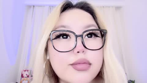 Snapshot of amelia_sunlight chatting on 03.08.25 Amelia online show from 03.08.25