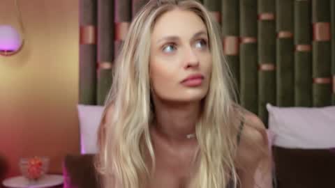 Amelia online show from 01.25.25