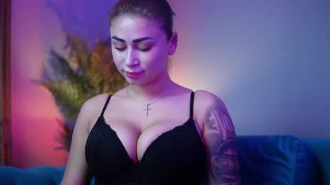 Snapshot of ameliajupiter chatting on 11.10.25 Amelia online show from 11.10.25