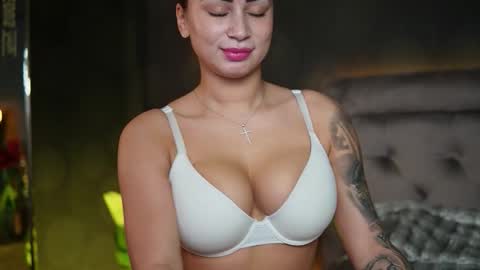 Snapshot of ameliajupiter chatting on 11.15.25 Amelia online show from 11.15.25