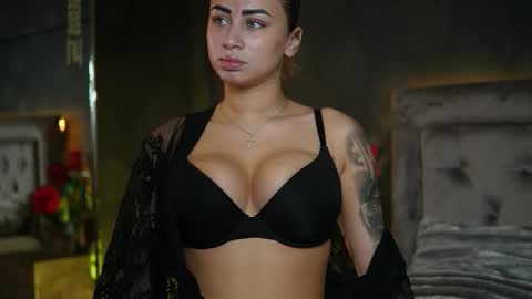 Snapshot of ameliajupiter chatting on 11.18.25 Amelia online show from 11.18.25