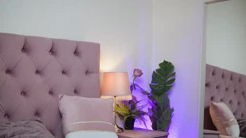 Snapshot of ameliajupiter chatting on 12.02.25 Amelia online show from 12.02.25