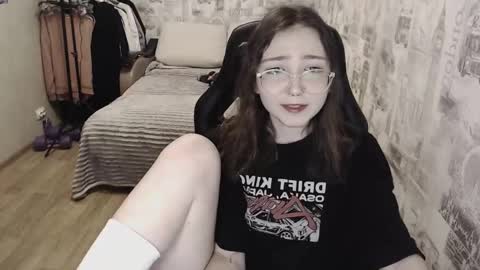 Snapshot of ameliakamishiro chatting on 12.04.24 Amelia online show from 12.04.24