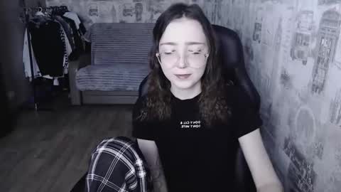 Snapshot of ameliakamishiro chatting on 01.05.25 Amelia online show from 01.05.25