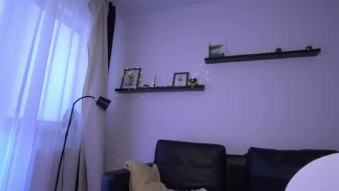 Amelia   online show from 05.10.26