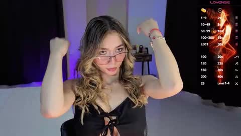 Snapshot of amelieaxie chatting on 12.14.25 Isabella online show from 12.14.25