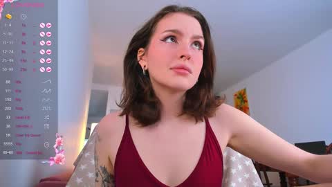 Snapshot of ameliefiry chatting on 09.19.25 Amelie online show from 09.19.25