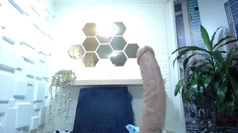 Amell Thomson online show from 02.12.25