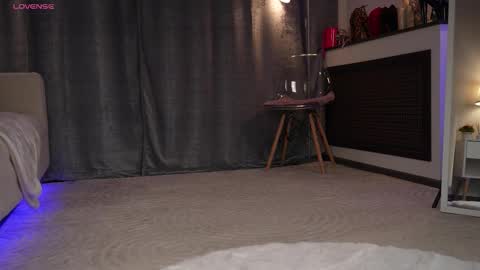 Snapshot of amelyxxx chatting on 10.31.25 Amy online show from 10.31.25