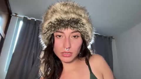 Snapshot of americanvisa chatting on 02.03.25 Voraginem online show from 02.03.25