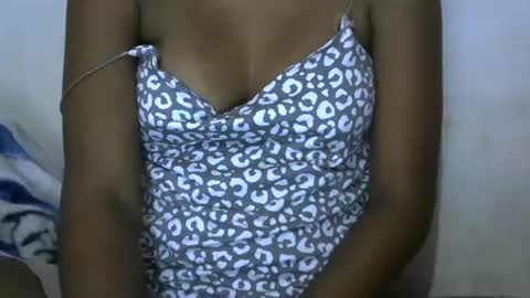 Snapshot of amichouu chatting on 11.25.25 amichouu online show from 11.25.25