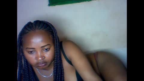 Snapshot of amielle_01 chatting on 04.09.26 amielle_01 online show from 04.09.26