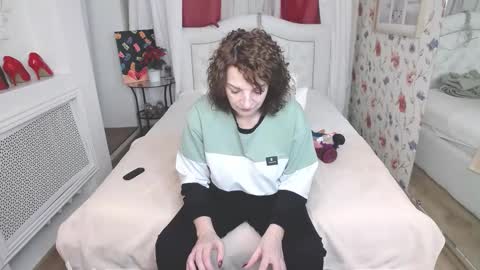 Snapshot of amihotgranny chatting on 11.09.25 Ami online show from 11.09.25