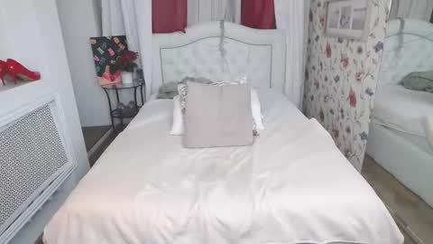 Snapshot of amihotgranny chatting on 11.21.25 Ami online show from 11.21.25