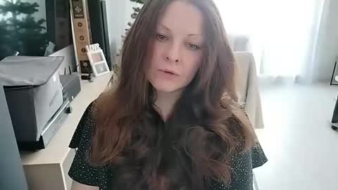 Snapshot of amilafran chatting on 04.26.26 Mila online show from 04.26.26
