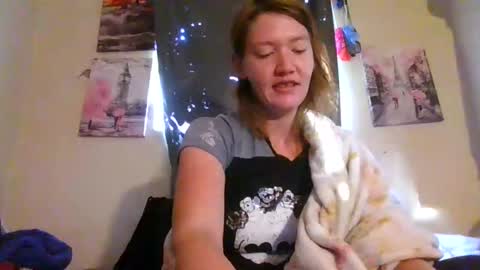 Snapshot of amileamariestar chatting on 10.31.25 amileamariestar online show from 10.31.25