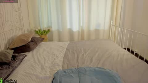 Snapshot of amilia_may chatting on 04.02.26 amilia_may online show from 04.02.26