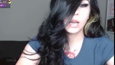 Snapshot of amilustxx chatting on 11.28.25 amilust online show from 11.28.25