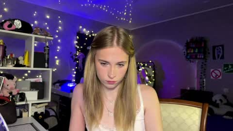 Amily online show from 04.14.26