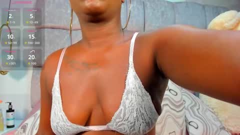 Amina online show from 11.24.25