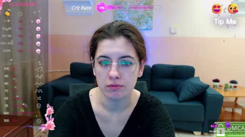 Snapshot of aminabeatris chatting on 01.04.25 Amina online show from 01.04.25