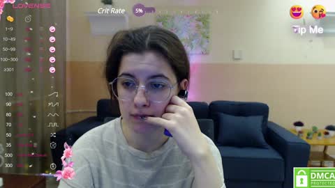 Snapshot of aminabeatris chatting on 01.08.25 Amina online show from 01.08.25