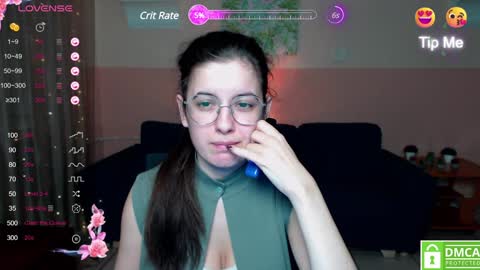 Snapshot of aminabeatris chatting on 01.17.25 Amina online show from 01.17.25