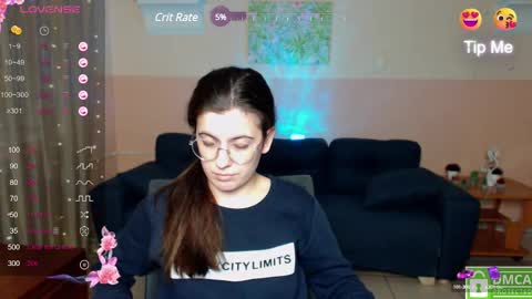 Snapshot of aminabeatris chatting on 02.21.25 Amina online show from 02.21.25