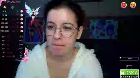 Snapshot of aminabeatris chatting on 10.10.25 Amina online show from 10.10.25