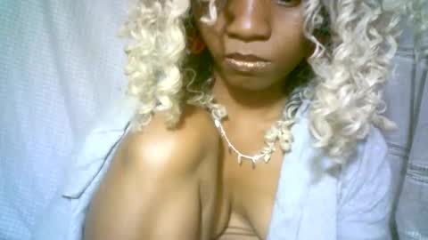 aminah01 online show from 01.04.25