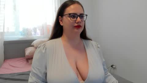 Amira Vyxen online show from 07.01.26