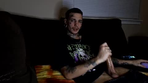 Snapshot of amiri_sweater chatting on 03.11.25 amiri_sweater online show from 03.11.25