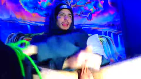 Snapshot of amiri_sweater chatting on 12.16.25 amiri_sweater online show from 12.16.25