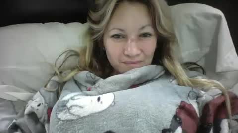 Snapshot of ammber3 chatting on 09.11.25 Paula D online show from 09.11.25